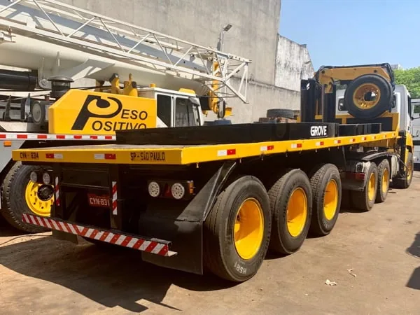 Carreta Guerra 3 eixos da frota Peso Positivo para transporte de cargas pesadas