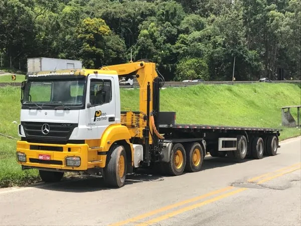 Conjunto de transporte pesado MB 3344 com guindauto Masal e carreta Vanderleia da frota Peso Positivo
